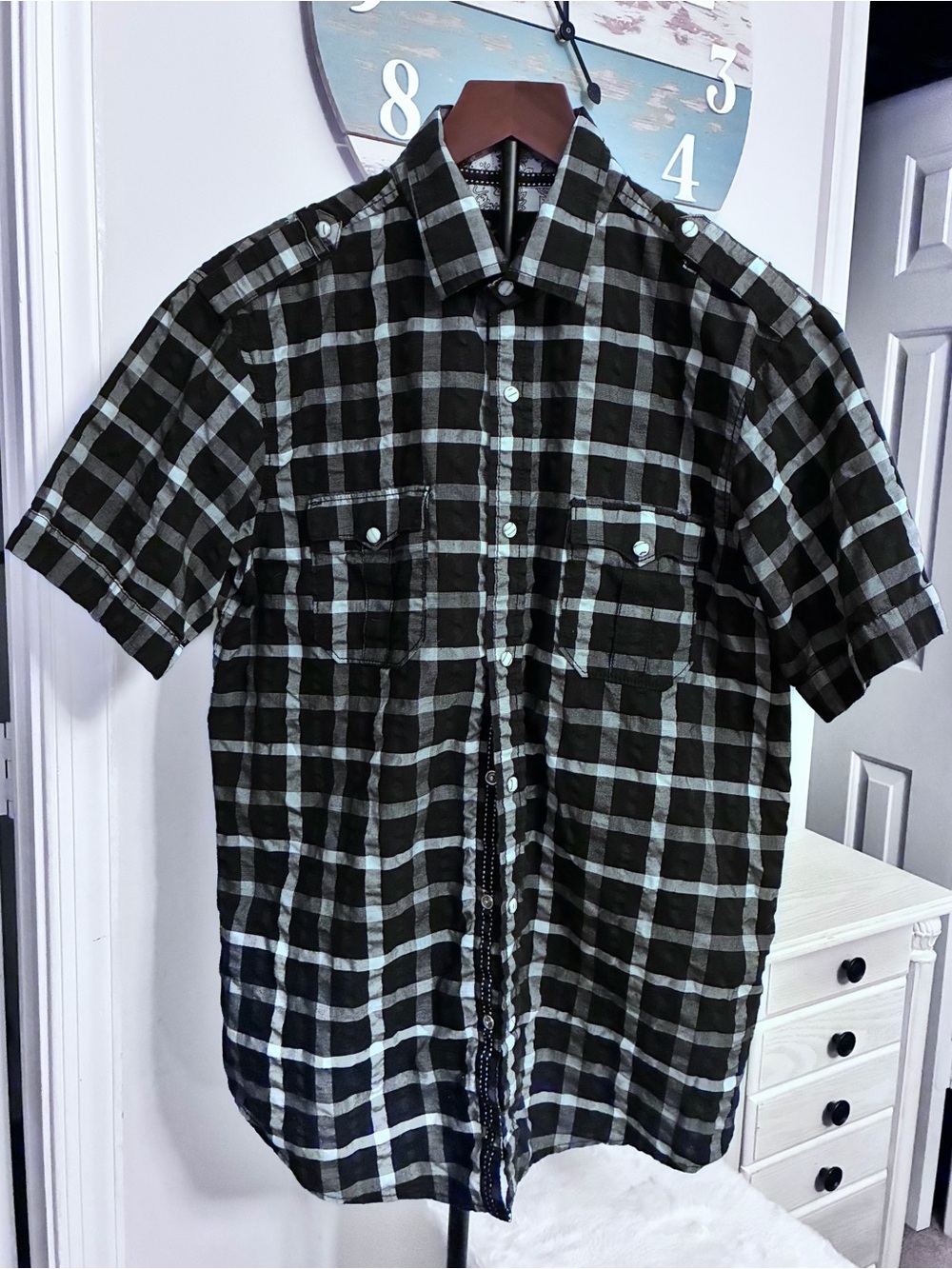 Men's Short Sleeve Plaid Button-Up Shirt - Black & White Checkered